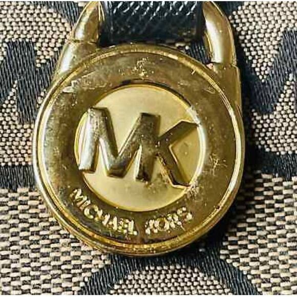 Michael Kors Kempton Purse  - Picture 3 of 7